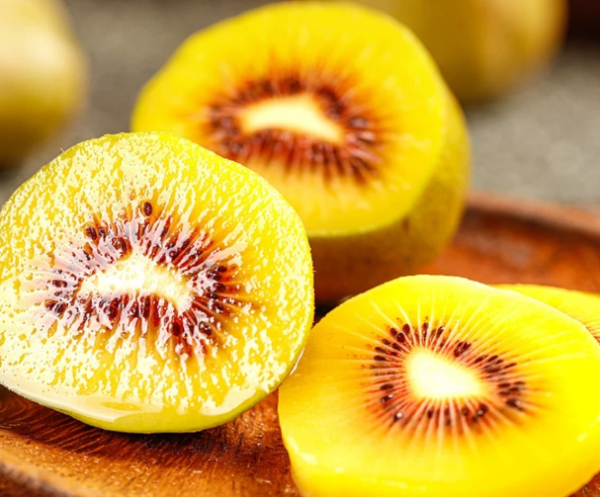 Hongyang Kiwifruit (Red Flesh)